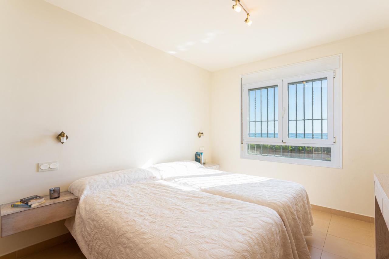 Charming Villa On The Seafront Marbella Luaran gambar