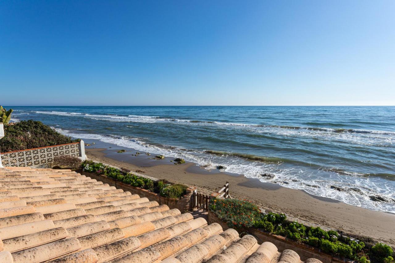 Charming Villa On The Seafront Marbella Luaran gambar