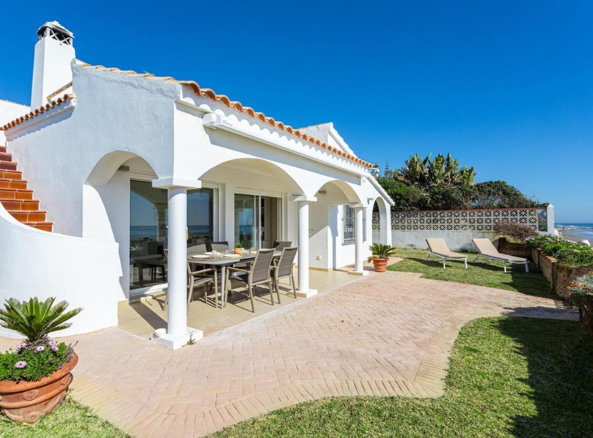 Charming Villa On The Seafront Marbella Luaran gambar