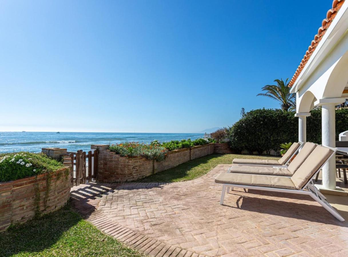 Charming Villa On The Seafront Marbella Luaran gambar